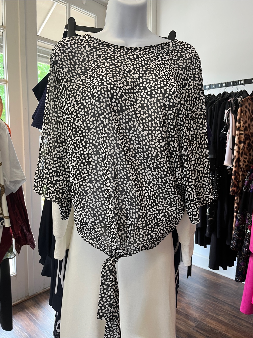 251163 Frank Lyman Design Black Blouse With White Dot Tie Hem